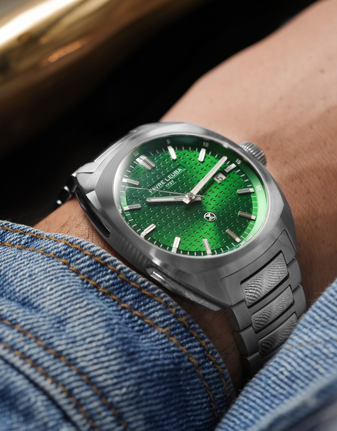 Favre Leuba Sky Chief Date Automatic Watch | 00.10201.08.11.20