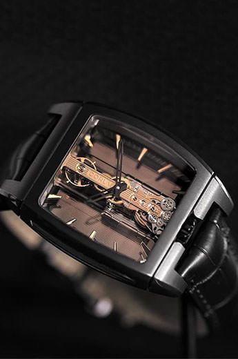 Corum montre shop