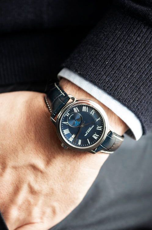 Raymond Weil Maestro 40 mm Watch in Blue Dial