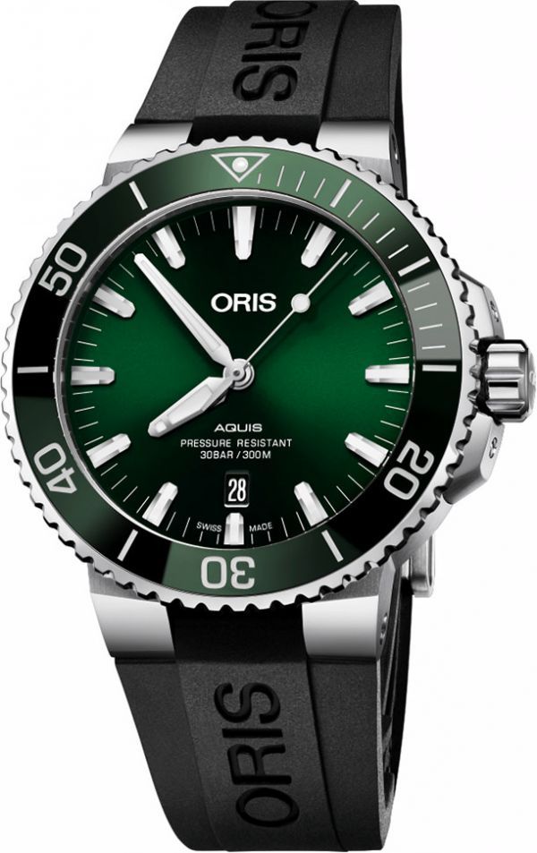 Oris Aquis Date 43.5 mm Watch in Green Dial