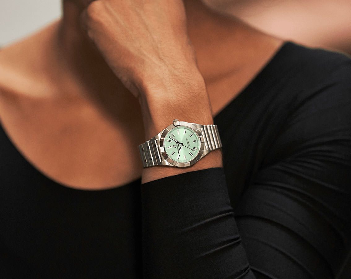 Breitling Chronomat  Green Dial 32 mm Quartz Watch For Women - 5