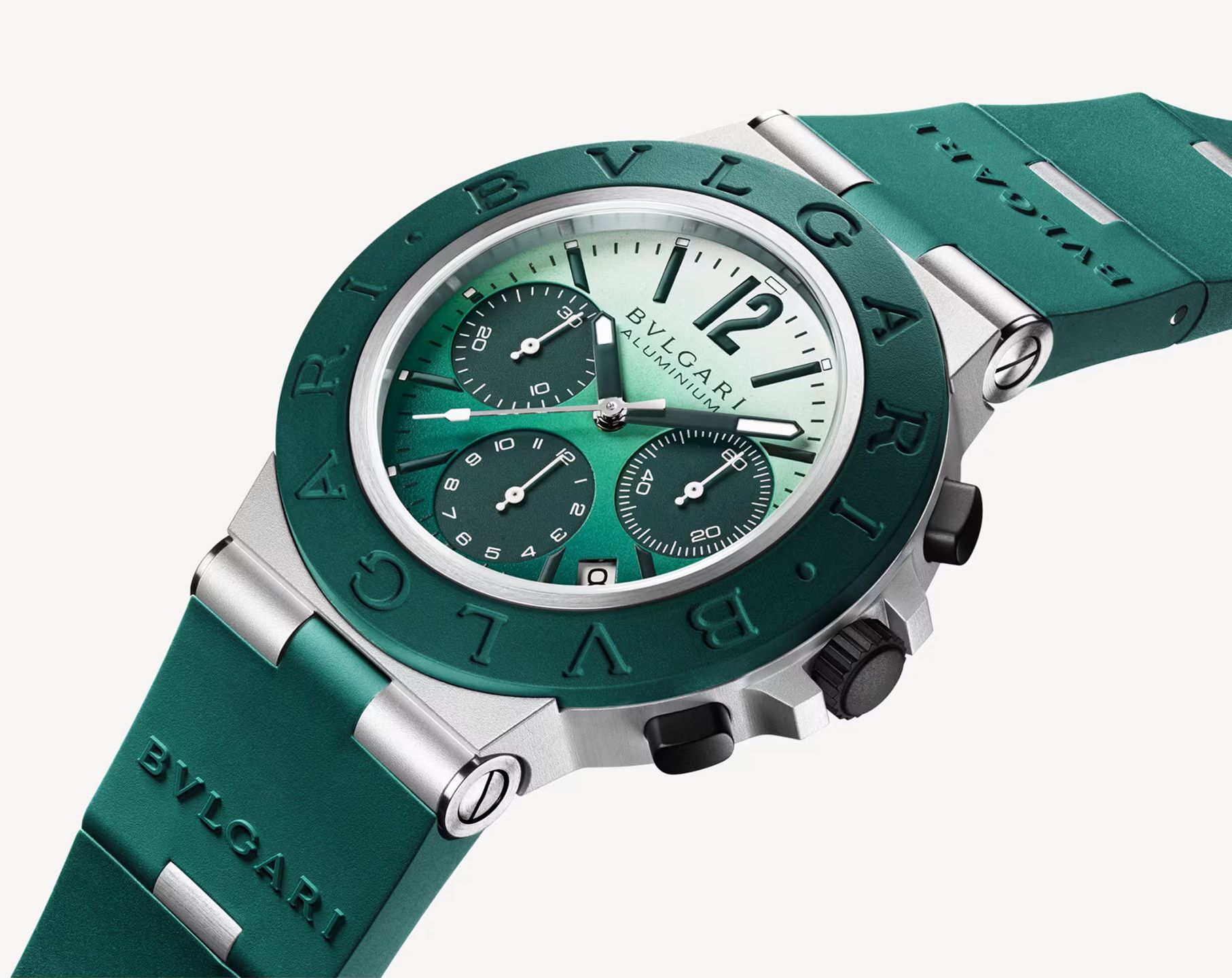 BVLGARI アルミニウム ブルガリ アルミニウム」に、鮮やかな“赤×青”仕様のGMTウォッチ