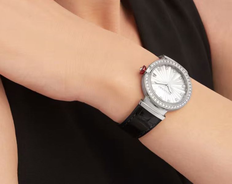 BVLGARI Lvcea  White MOP Dial 33 mm Automatic Watch For Women - 5