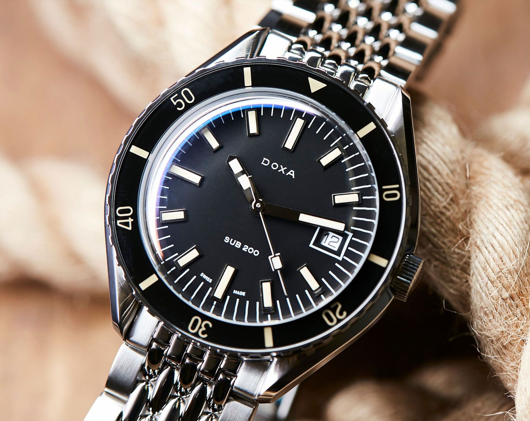 Doxa Sharkhunter 42 mm Watch in Black Dial For Men - 4