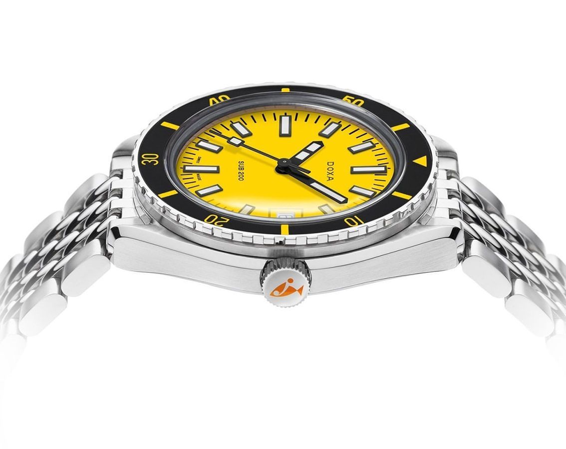 Doxa Divingstar 42 mm Watch in Yellow Dial For Men - 2
