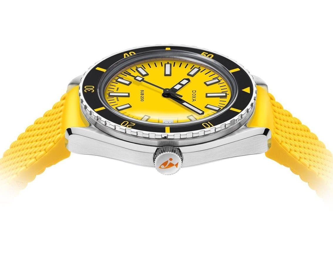 Doxa Divingstar 42 mm Watch in Yellow Dial For Men - 2