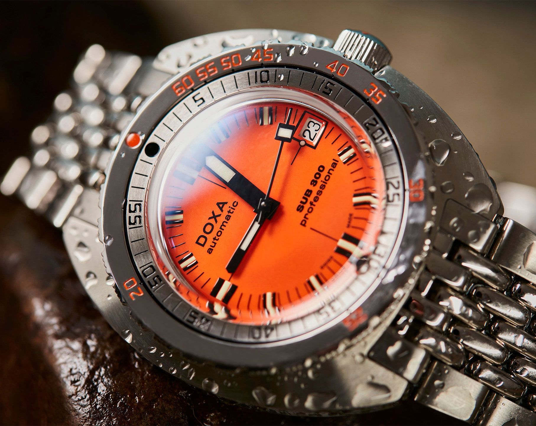 Doxa Professional 42.5 mm Watch in Orange Dial For Men - 5