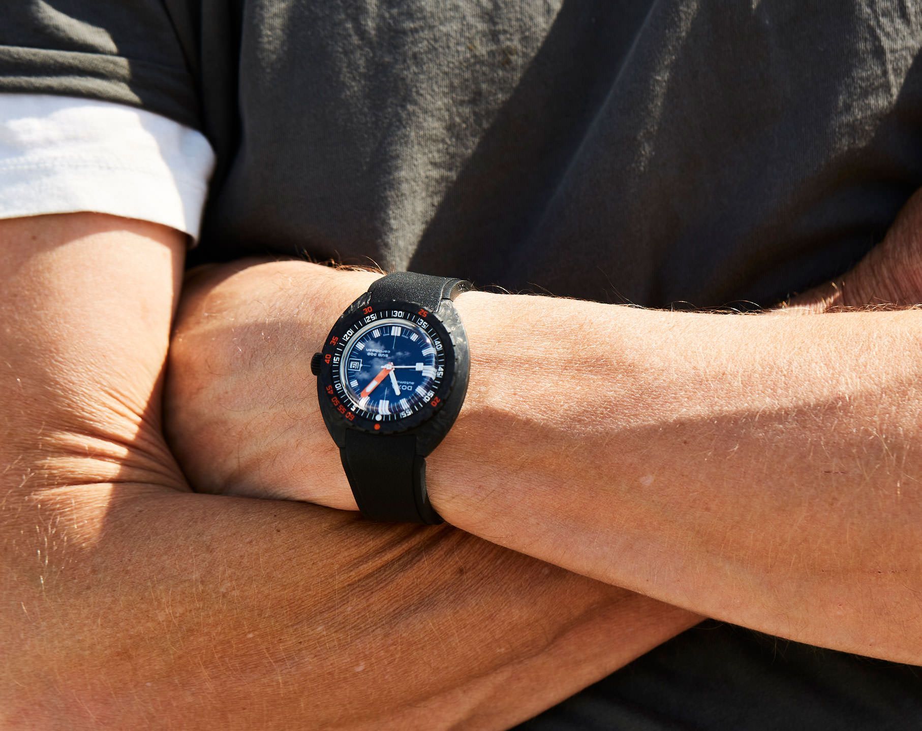 Doxa Caribbean 42.5 mm Watch in Blue Dial For Men - 5