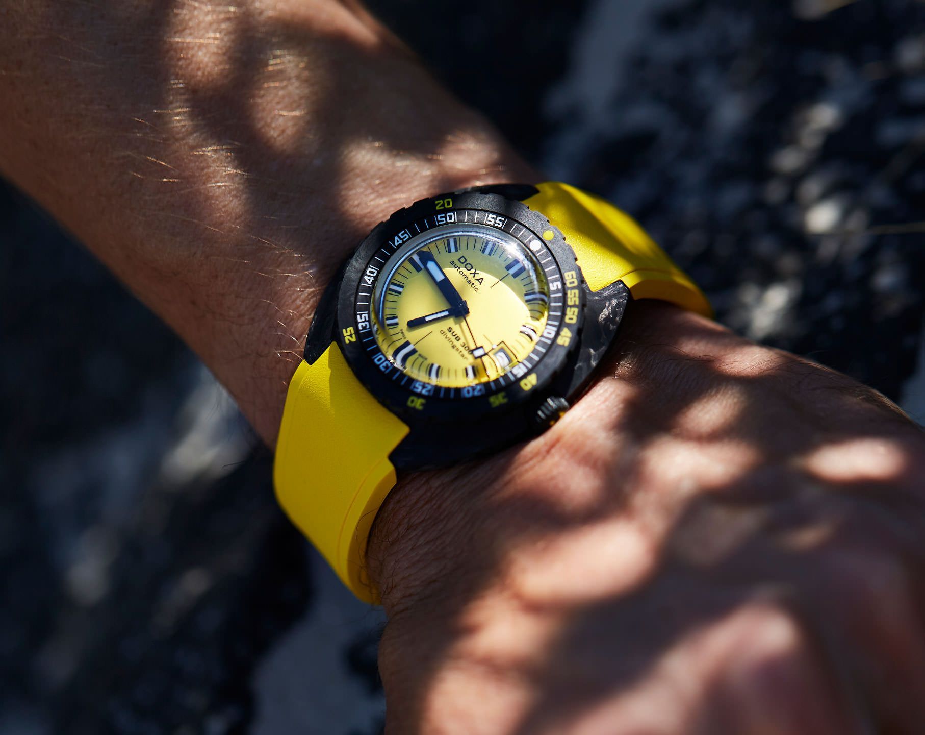 Doxa Divingstar 42.5 mm Watch in Yellow Dial For Men - 6