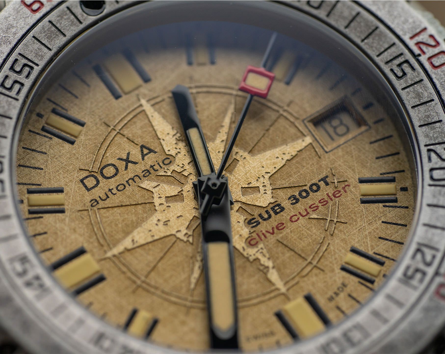 Doxa SUB 300T Clive Cussler  Beige Dial 42.50 mm Automatic Watch For Men - 5
