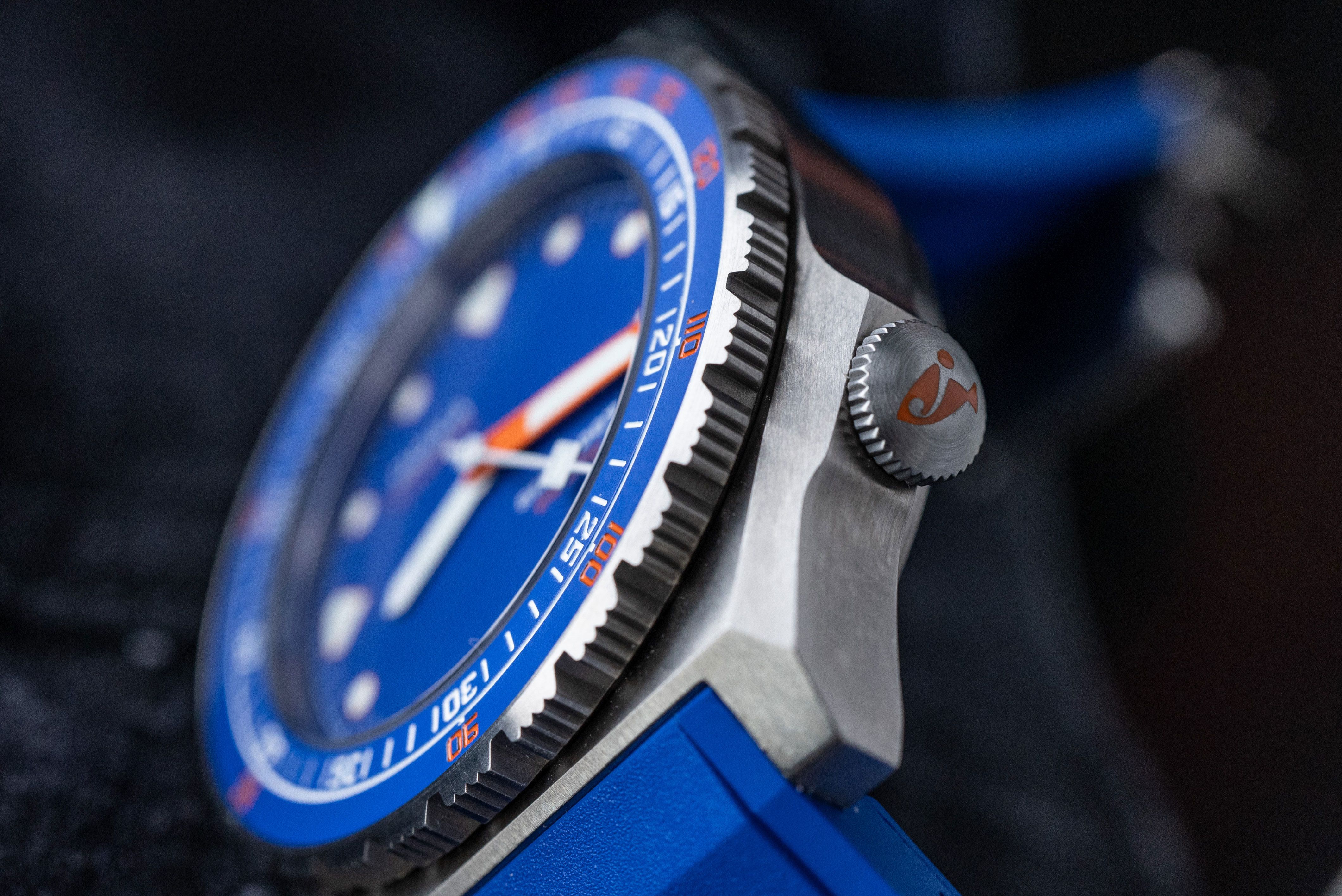 SEESTEN ダイバーズウォッチ　DOXA SUB 600T オマージュ DOXA_Press_SUB_600T_861_10_361