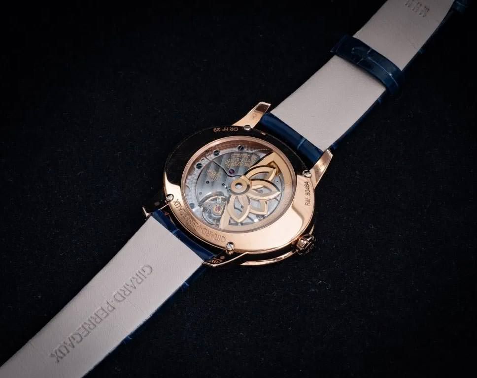 Girard-Perregaux Small Seconds 30.40 mm Watch in Blue Dial For Women - 3