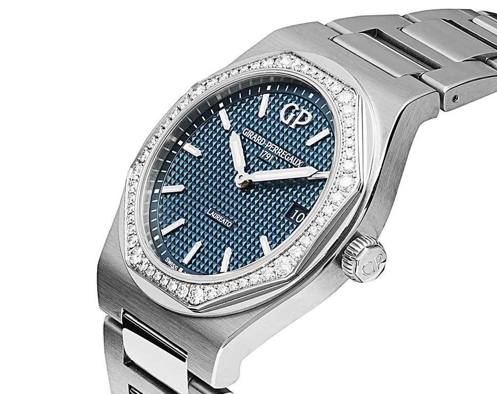 Girard-Perregaux Classic Laureato 34 mm Watch in Blue Dial For Women - 2