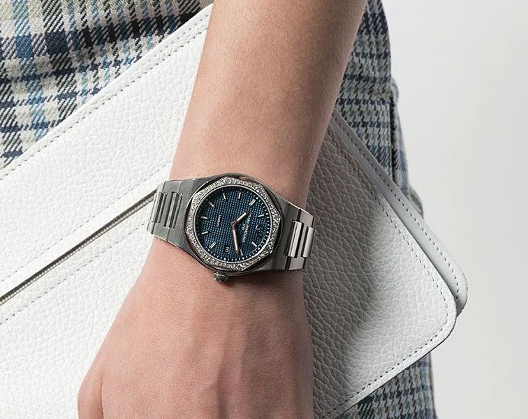 Girard-Perregaux Classic Laureato 34 mm Watch in Blue Dial For Women - 7