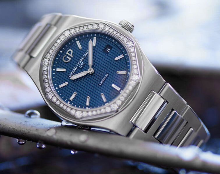 Girard-Perregaux Classic Laureato 34 mm Watch in Blue Dial For Women - 9