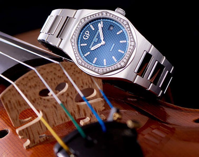 Girard-Perregaux Classic Laureato 34 mm Watch in Blue Dial For Women - 8