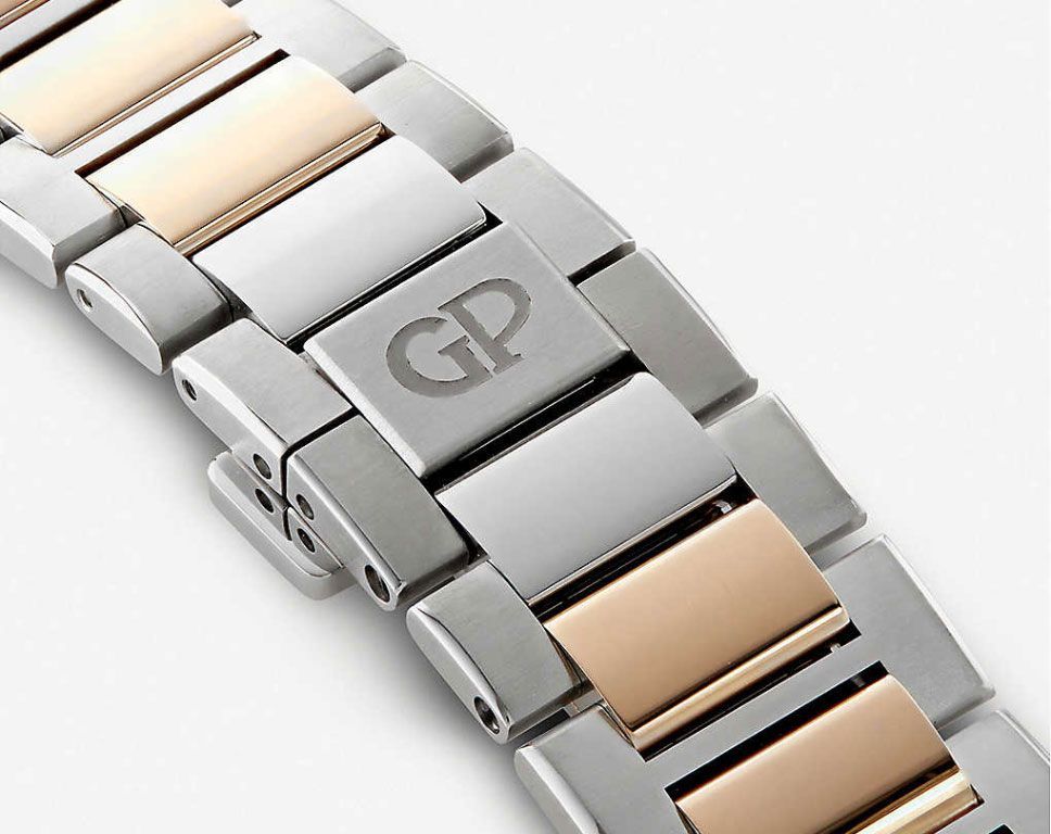 Girard-Perregaux Classic Laureato 34 mm Watch in Silver Dial For Women - 3
