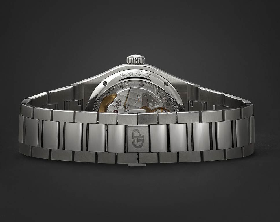 Girard-Perregaux Classic Laureato 42 mm Watch in Black Dial For Men - 3