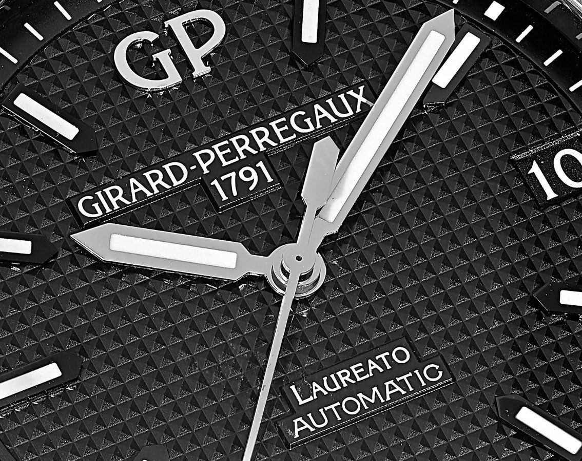 Girard-Perregaux Laureato Classic Laureato Black Dial 42 mm Automatic Watch For Men - 4