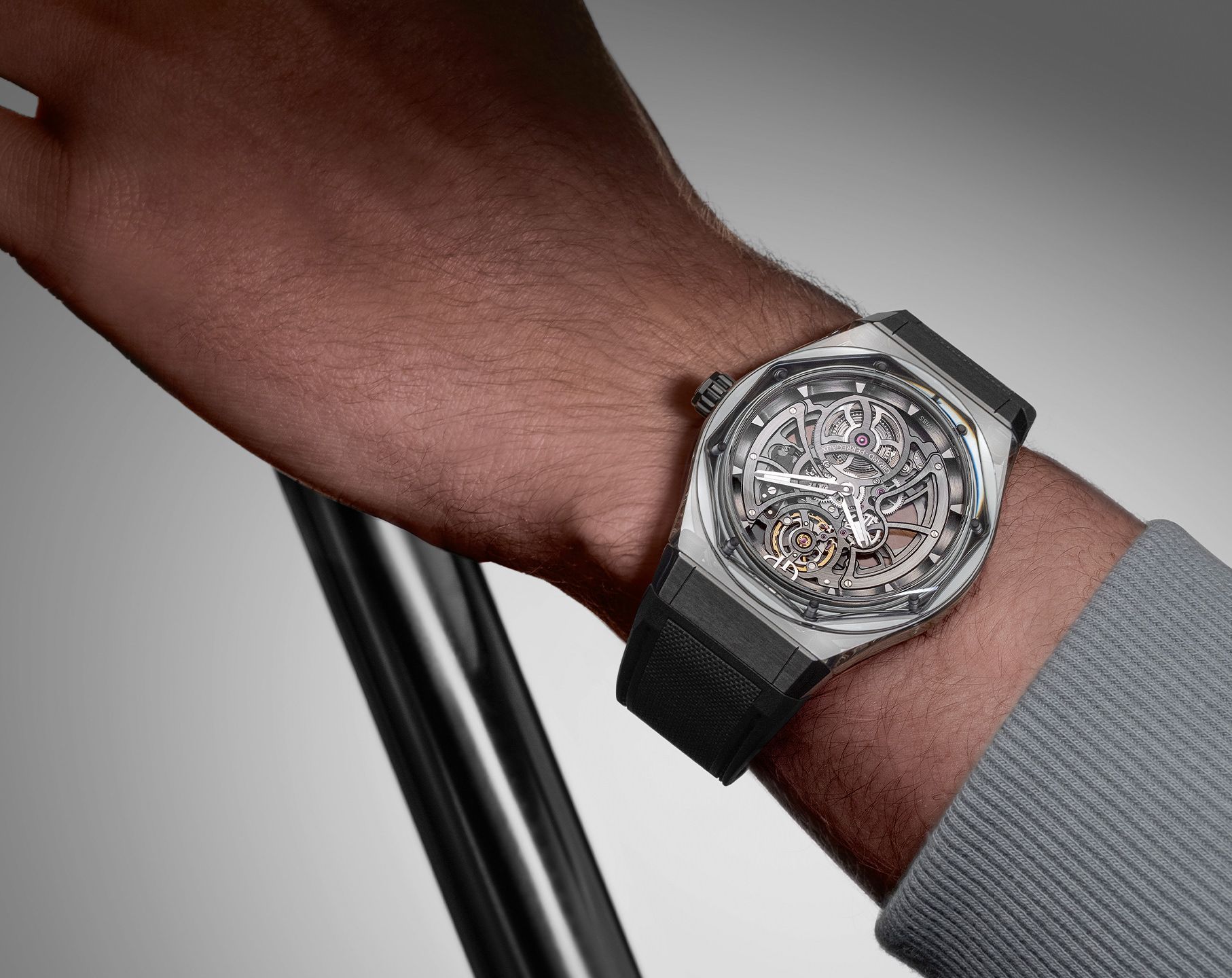 Girard-Perregaux Laureato Absolute 44 mm Watch in Skeleton Dial For Men - 5