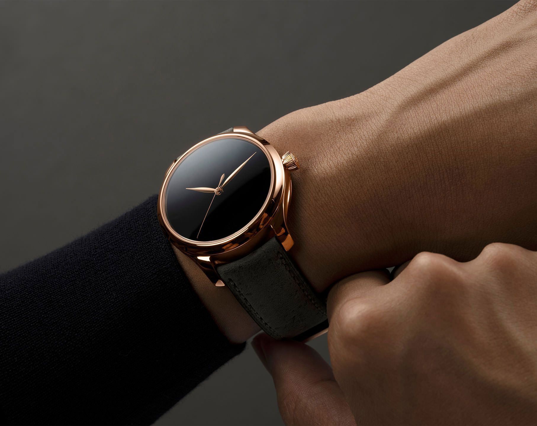 H. Moser & Cie. Endeavour Centre Seconds Vantablack® Dial 40 mm Automatic Watch For Men - 4