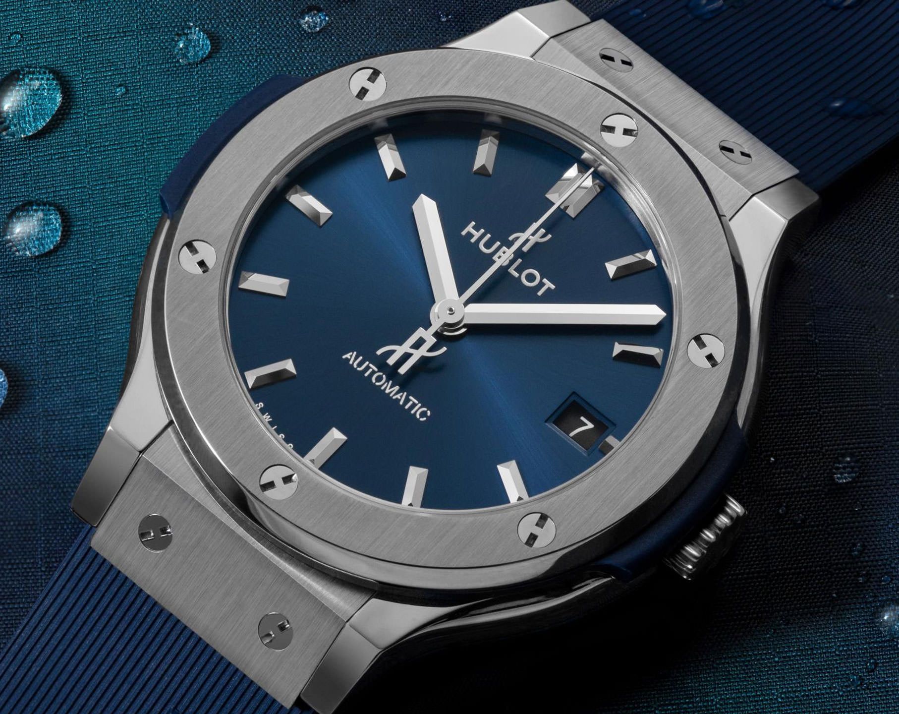 Hublot Classic Fusion 3-Hands Blue Dial 38 mm Automatic Watch For Unisex - 6