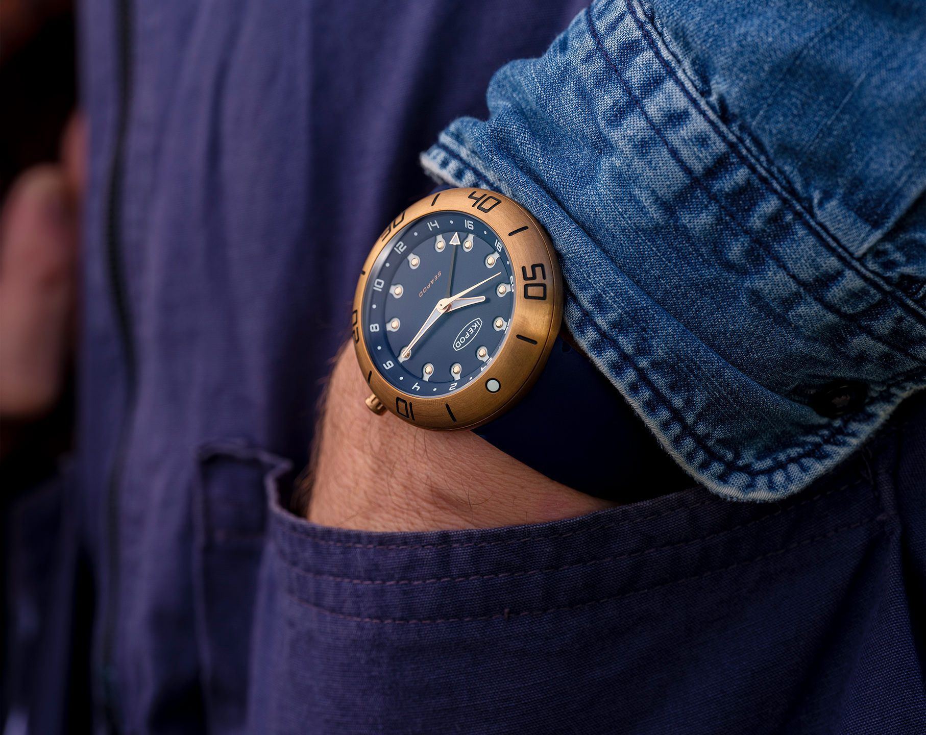 Ikepod  46 mm Watch in Blue Dial For Men - 3