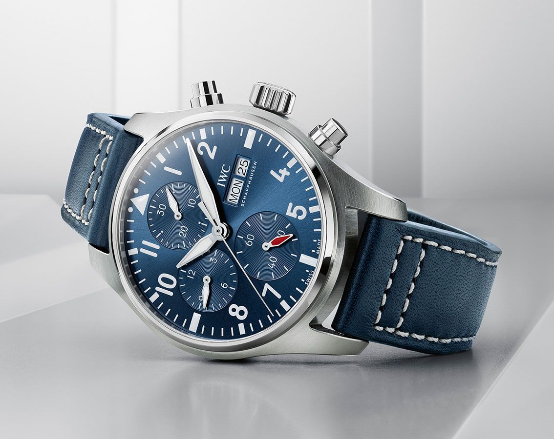 IWC Classic 41 mm Watch in Blue Dial For Men - 7