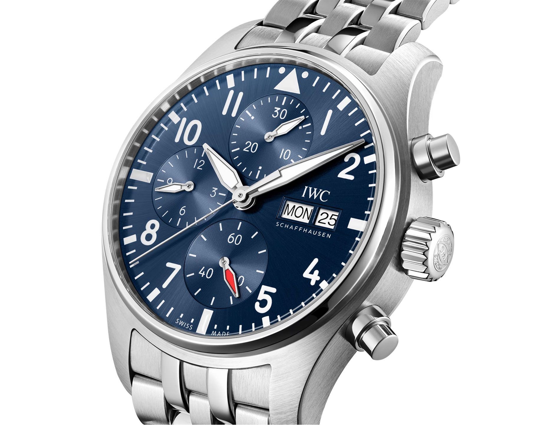 IWC Classic 41 mm Watch in Blue Dial For Men - 3