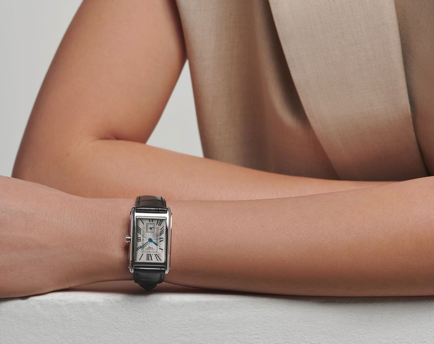 Longines Elegance Longines DolceVita Silver Dial 23.30 mm Quartz Watch For Women - 3