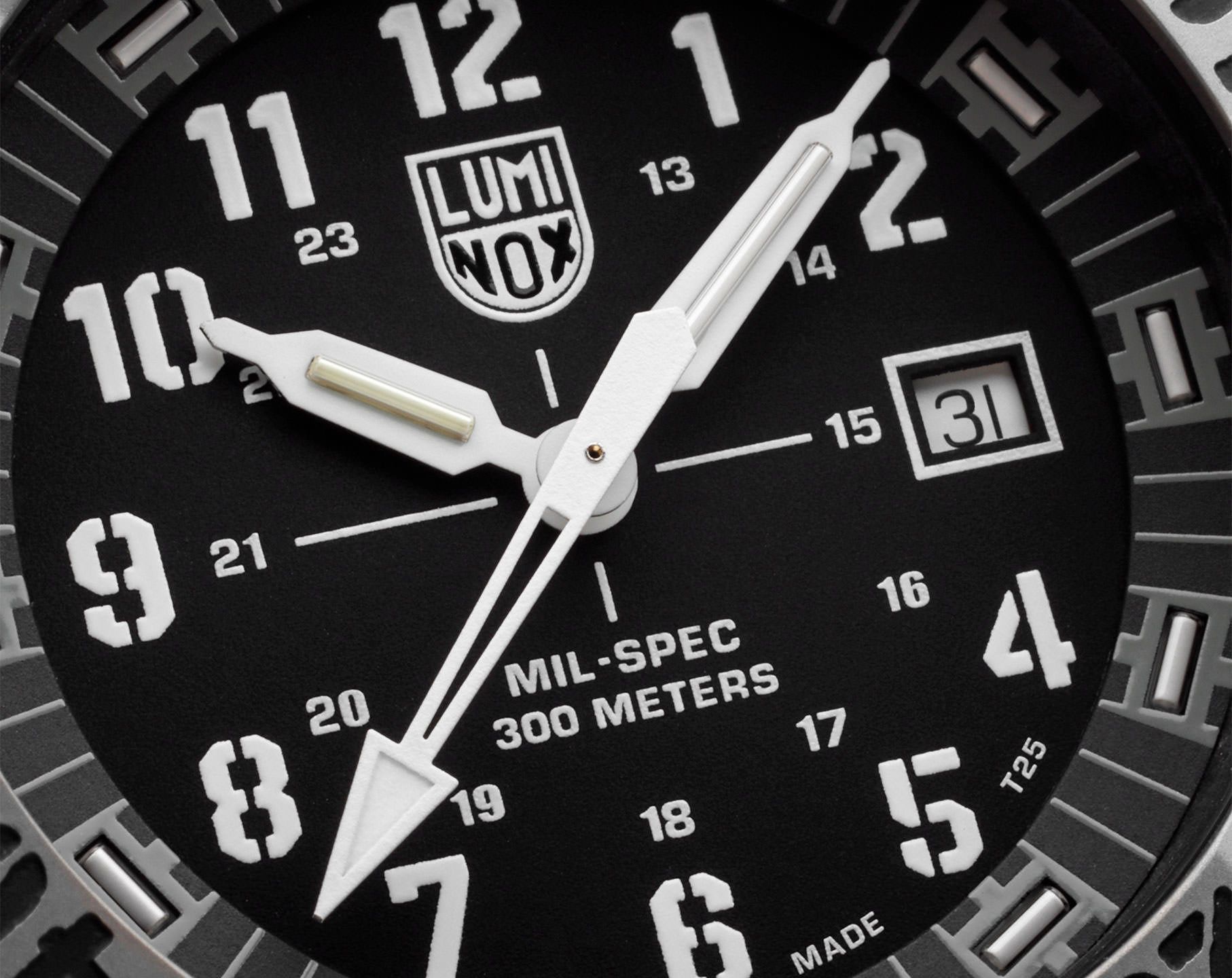 Luminox Master Carbon SEAL  Black Dial 46 mm Quartz Watch For Men - 4