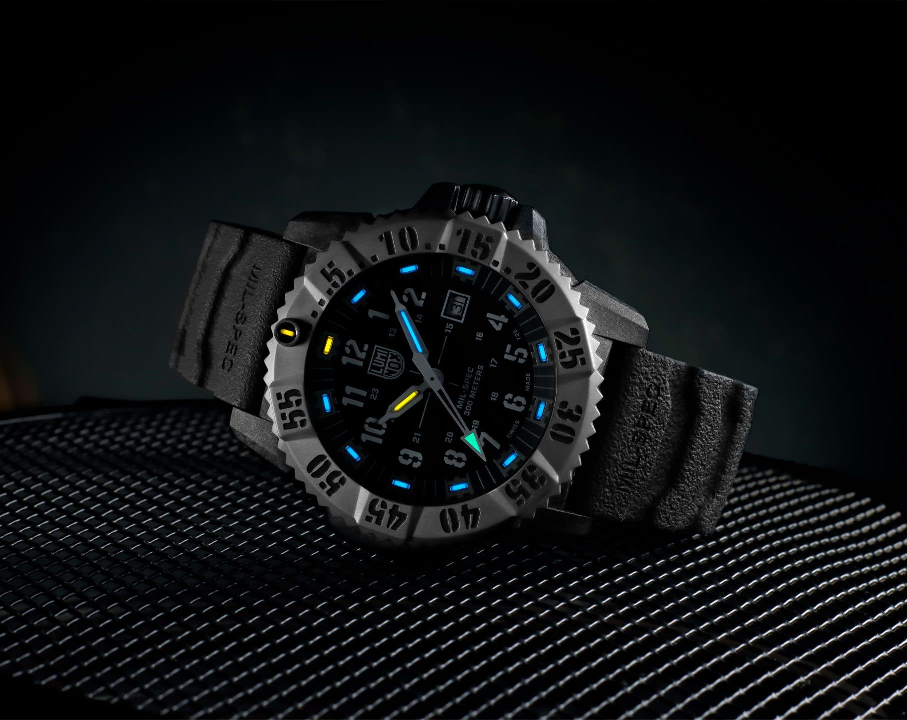 Luminox Master Carbon SEAL  Black Dial 46 mm Quartz Watch For Men - 9