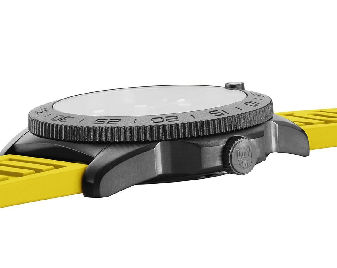 Luminox  44 mm Watch in Black Dial For Men - 4