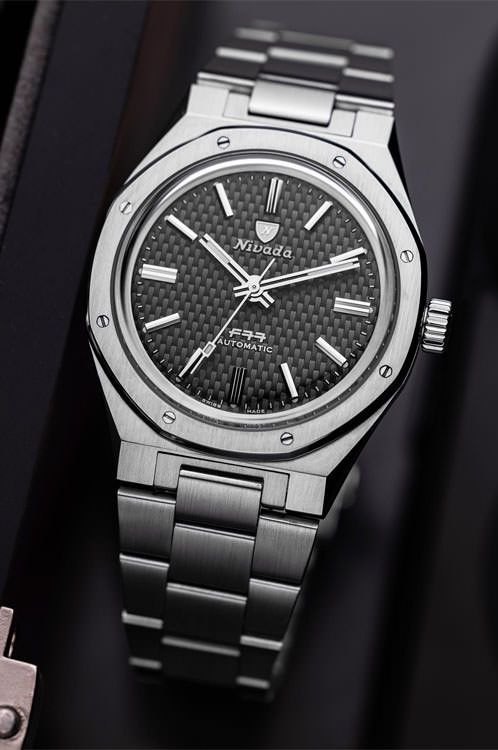 Nivada Grenchen F77 Automatic Watch | 68000A77