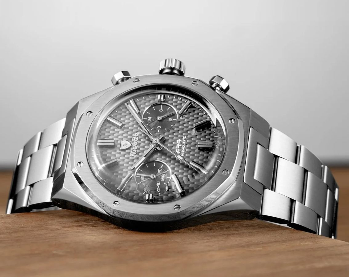 Nivada Grenchen F77 Quartz Watch | 68001Q77