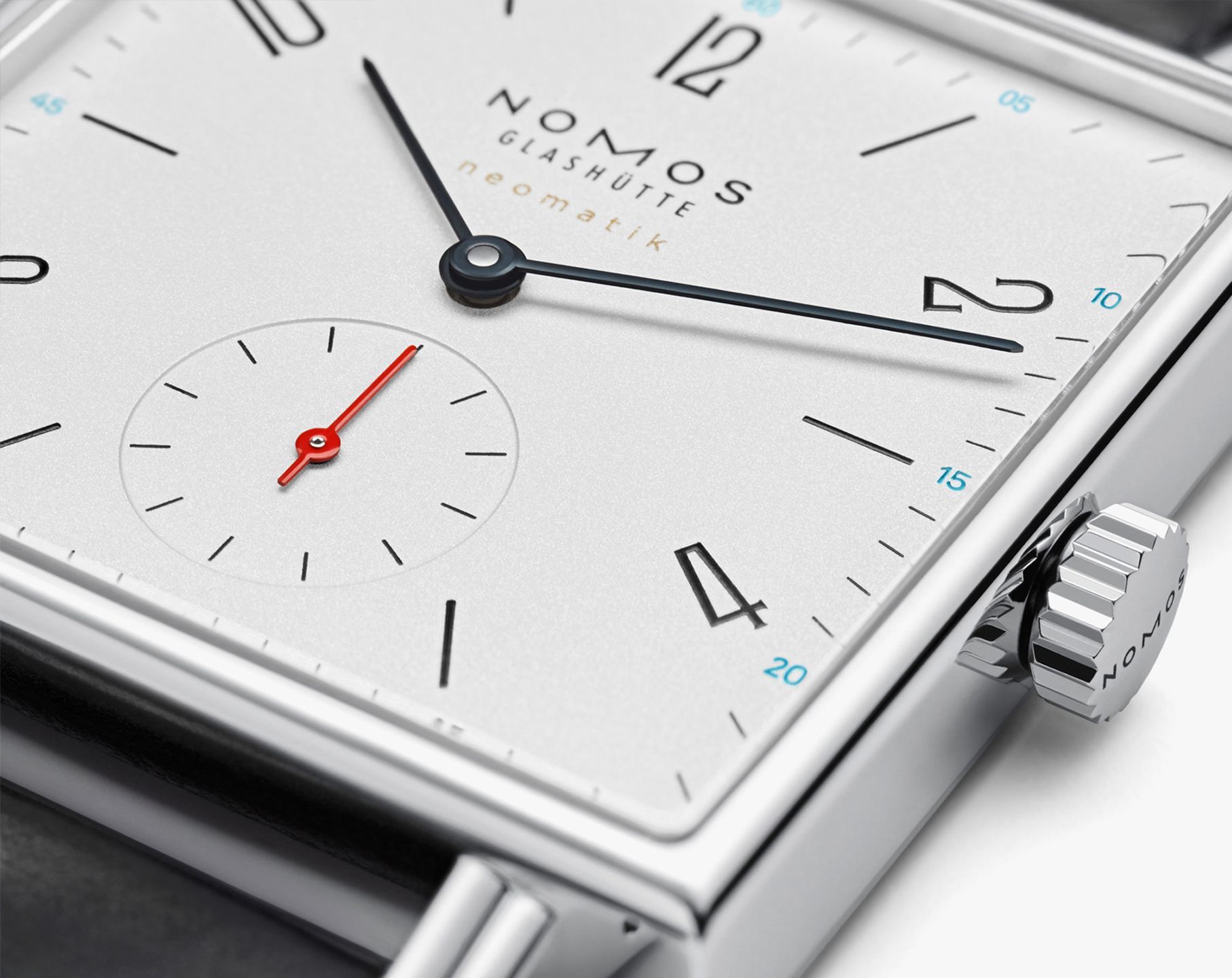 Nomos Glashutte Tetra  Silver Dial 33 mm Automatic Watch For Unisex - 3