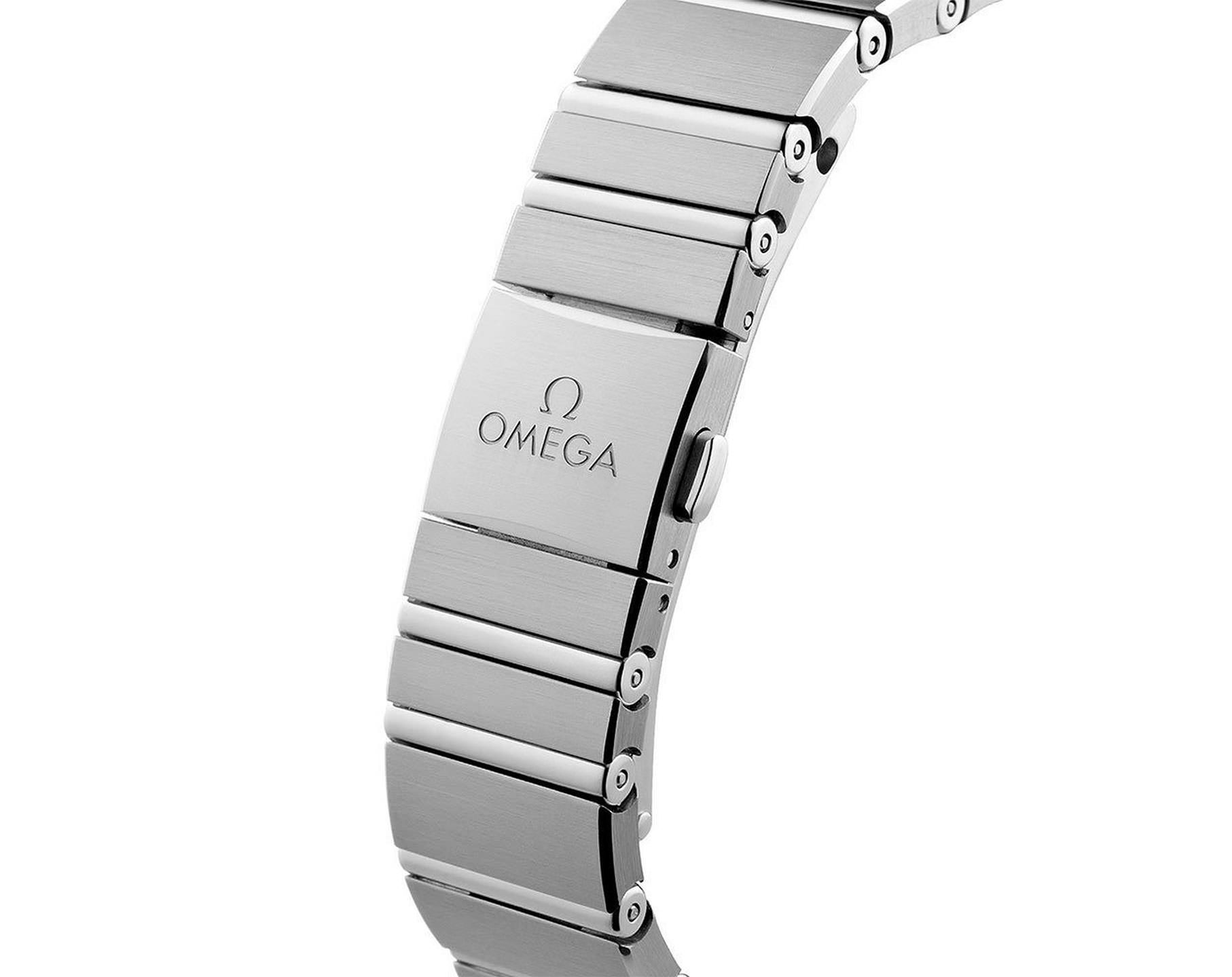 Omega Constellation 28 mm Watch in Silver Dial For Women - 5