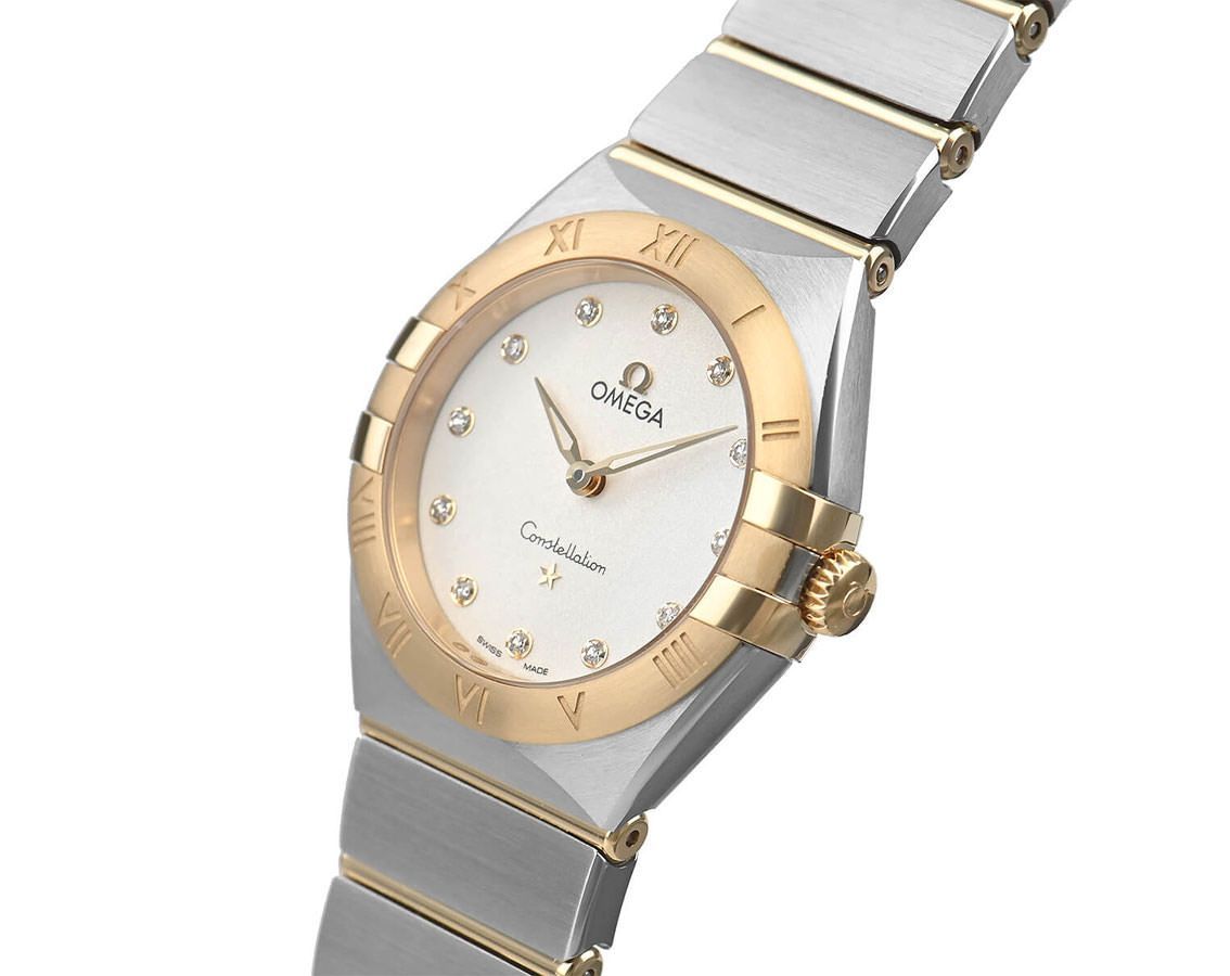 Omega Constellation 28 mm Watch in Silver Dial For Women - 3