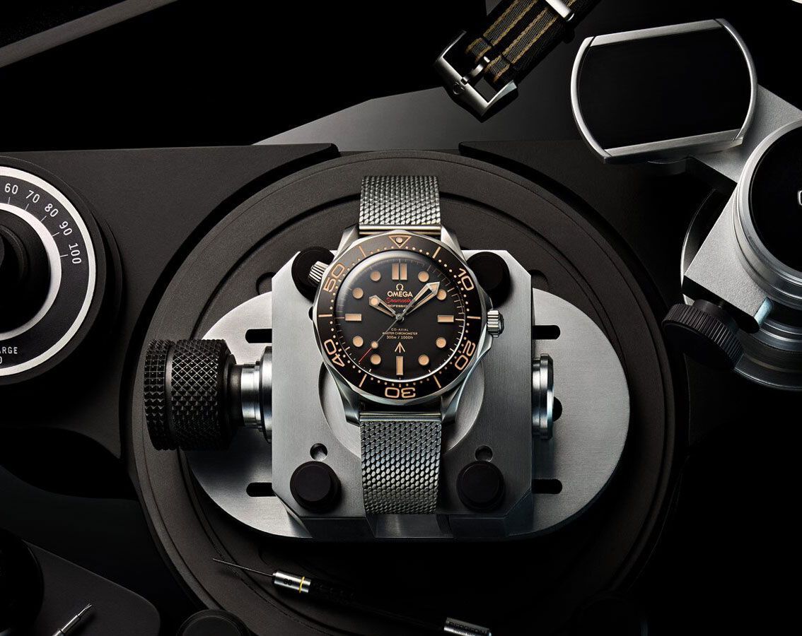 Omega Diver 300M 42 mm Watch in Black Dial For Men - 5