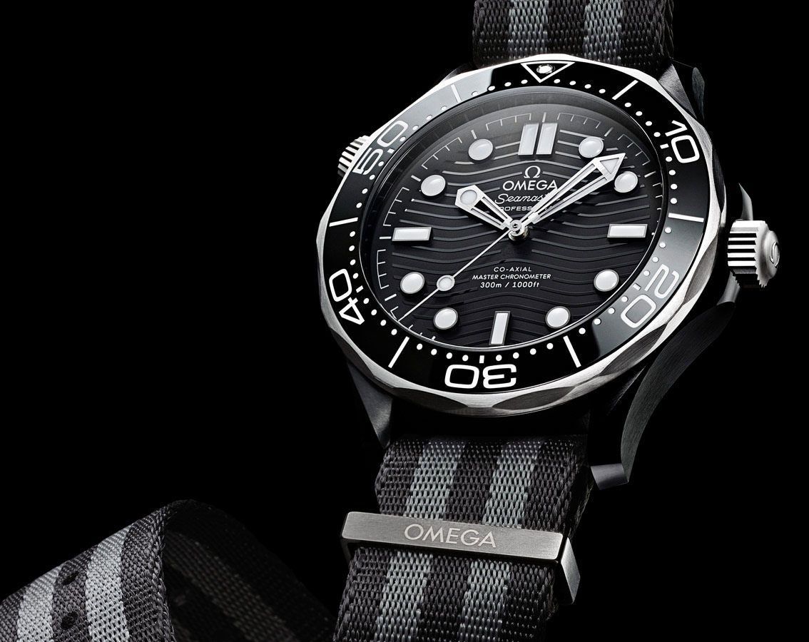 Omega Diver 300M 43.5 mm Watch in Black Dial For Men - 2