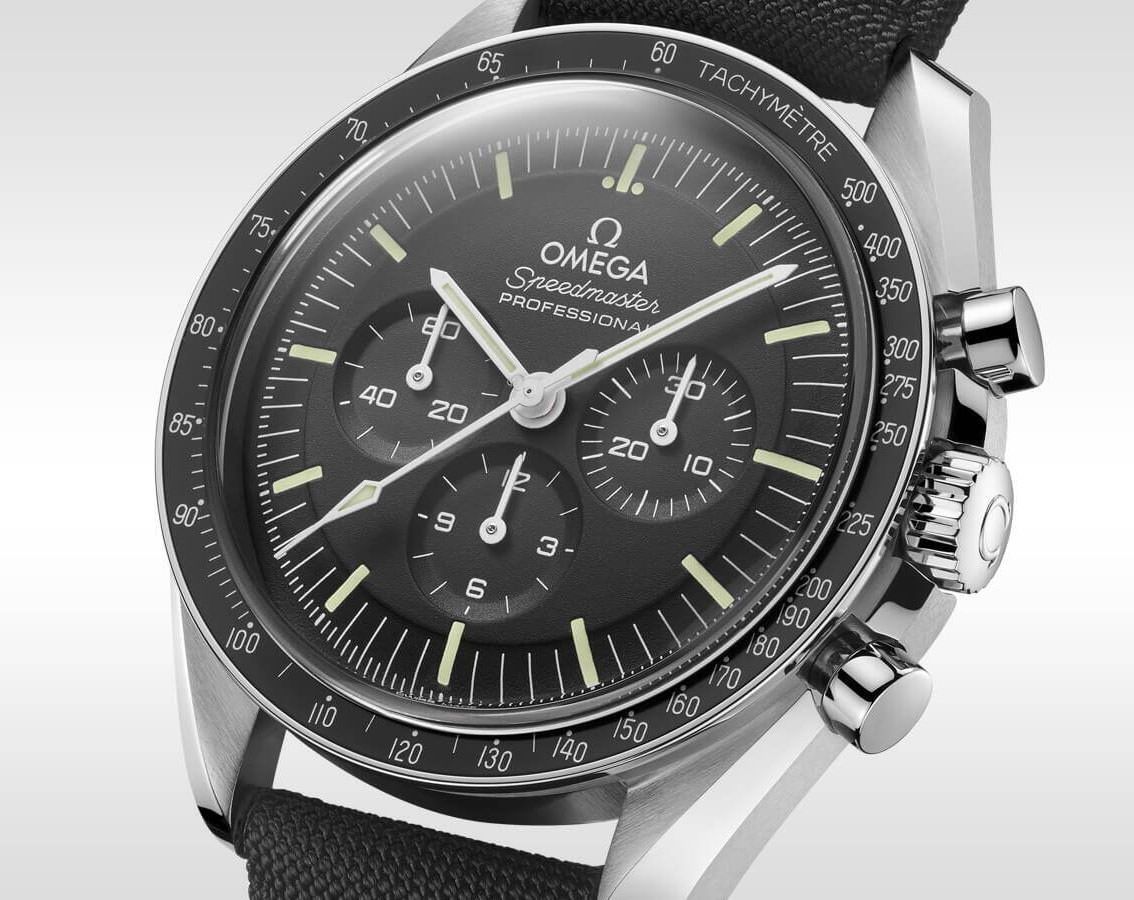 Omega Moonwatch 42 mm Watch in Black Dial For Men - 4