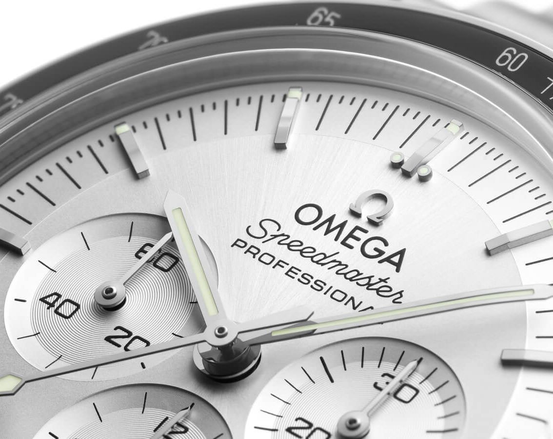 Omega Moonwatch 42 mm Watch in Silver Dial For Men - 3
