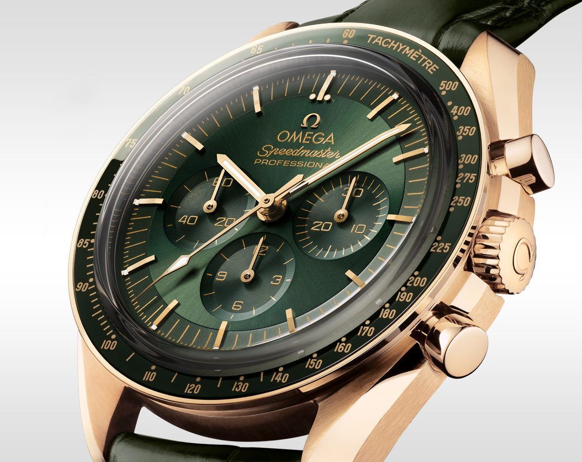 Omega Moonwatch 42 mm Watch in Green Dial For Men - 3