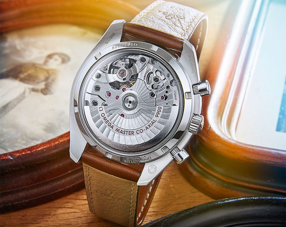 Speedmaster ダーク サイド オブ ザ ムーン 44.25 mm, ブラック