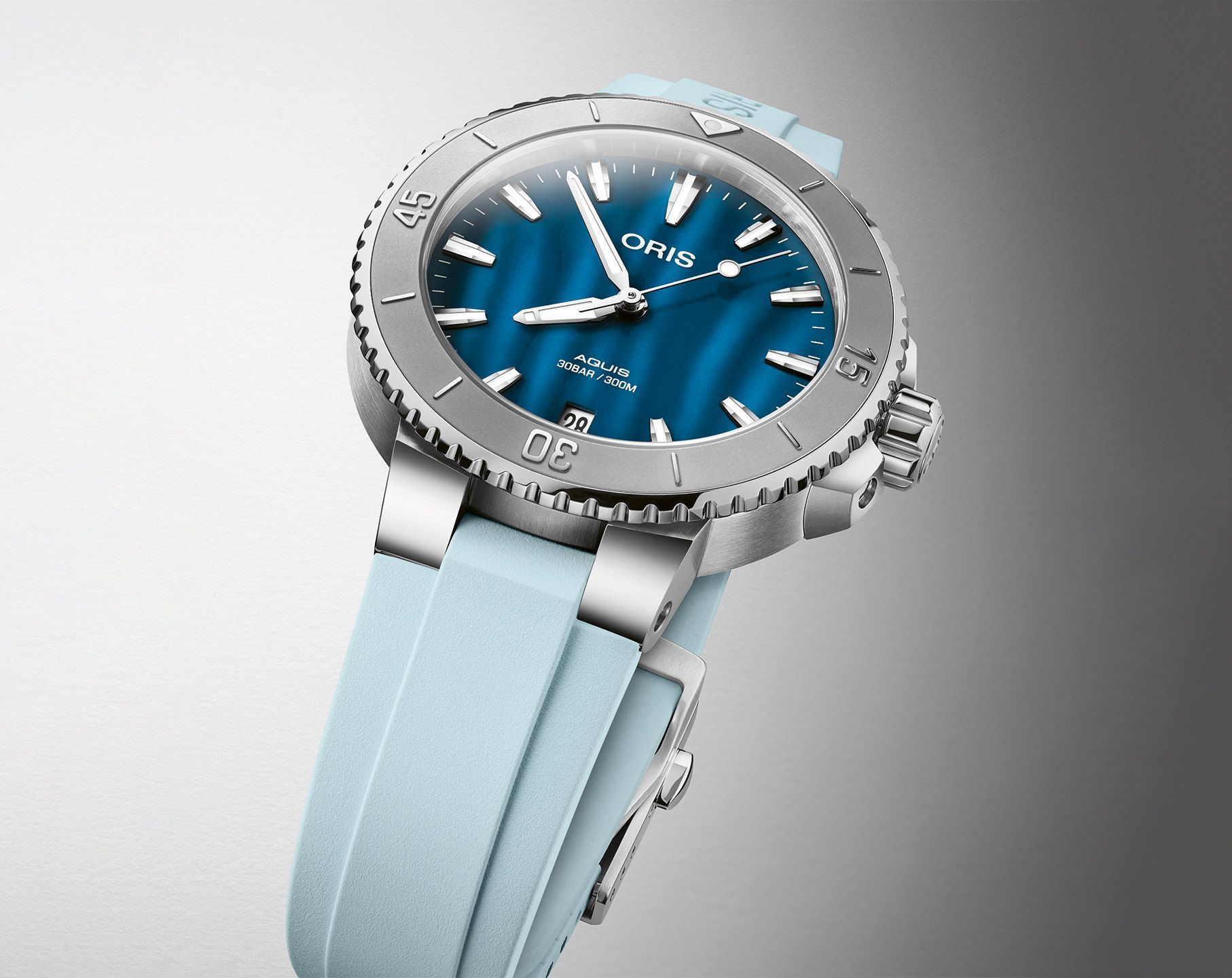 Oris Aquis Aquis Date Blue MOP Dial 36.5 mm Automatic Watch For Women - 3