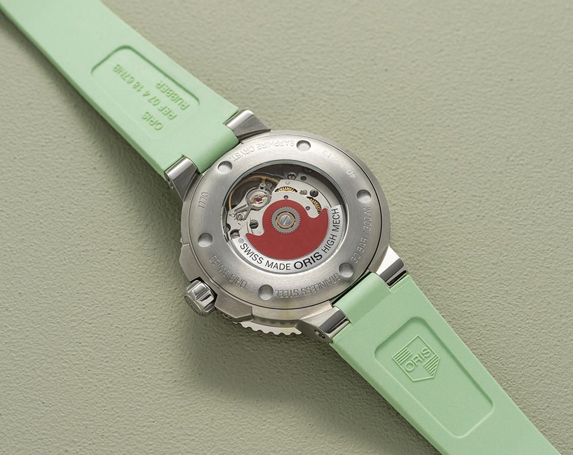 Oris Aquis Aquis Date Green MOP Dial 36.5 mm Automatic Watch For Women - 5