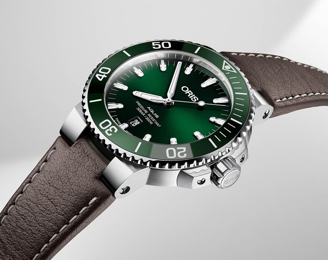 Oris Aquis Date 39.50 mm Watch in Green Dial