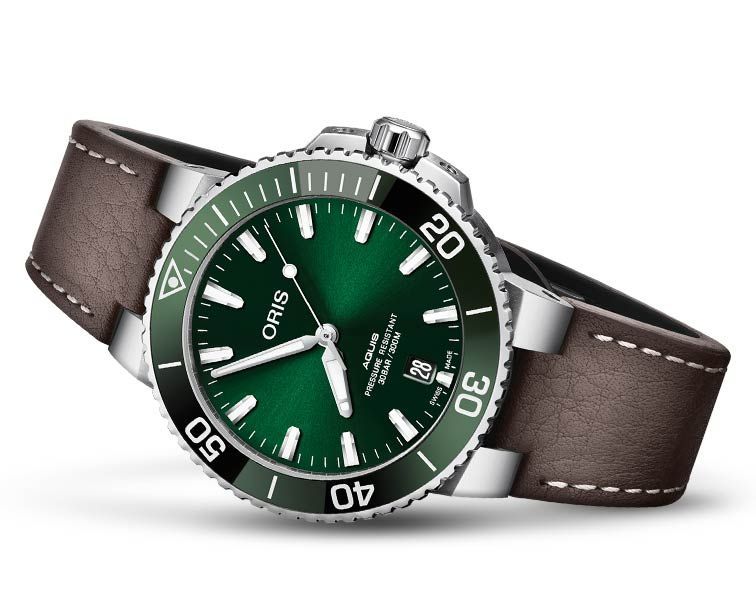 Oris Aquis Date 39.50 mm Watch in Green Dial