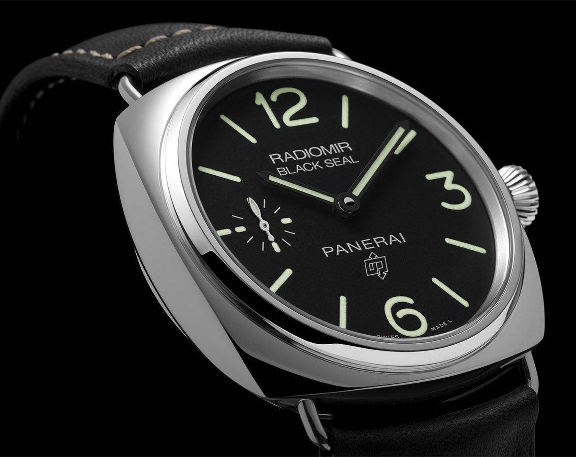 Panerai  45 mm Watch in Black Dial For Men - 2