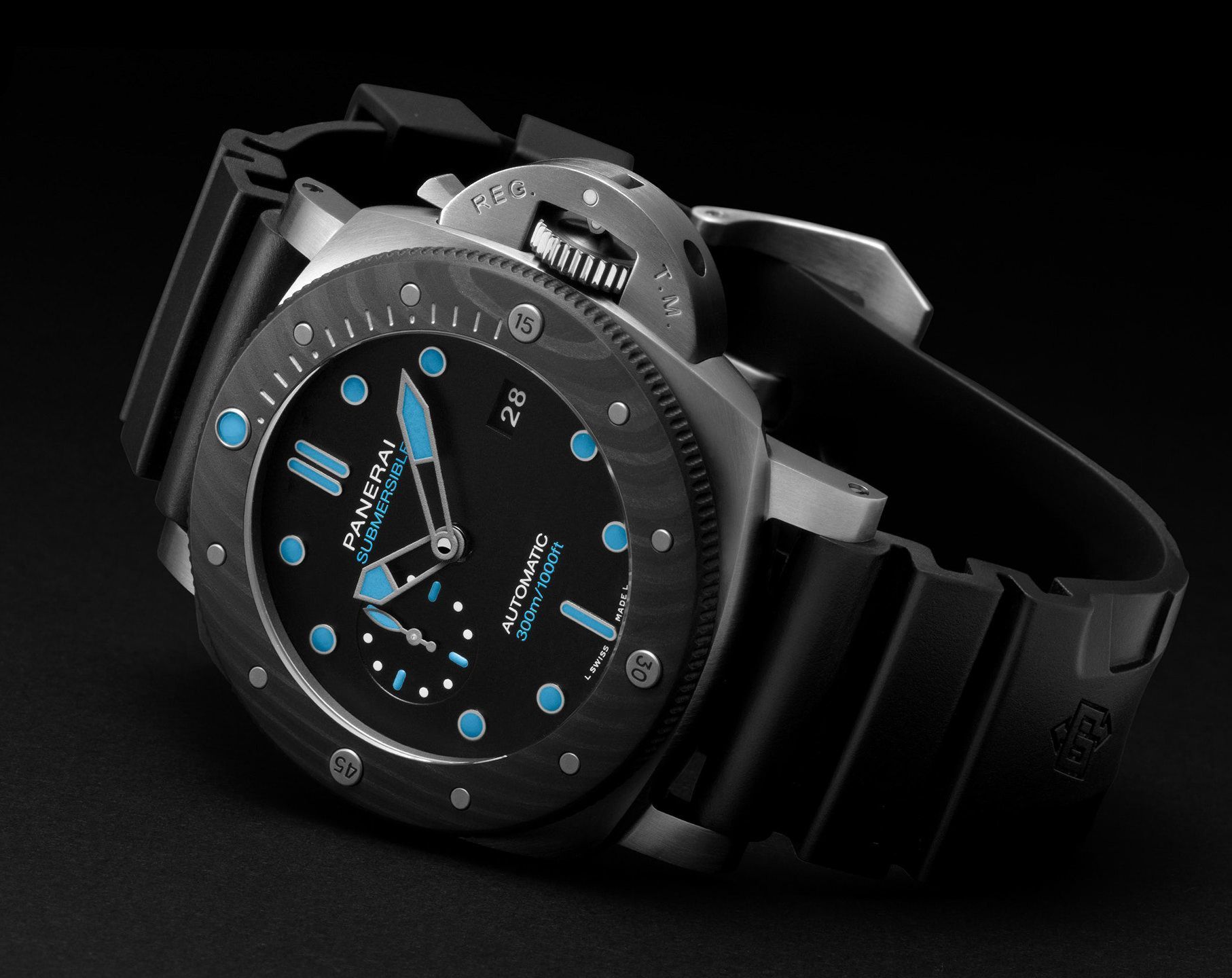 Panerai Submersible 47 mm Watch in Black Dial